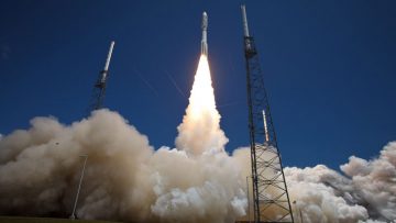 Atlas-V-Rocket-Launches-with-Juno-Spacecraft